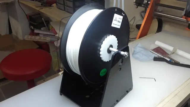 Universal filament spool holder. — modelo 3D