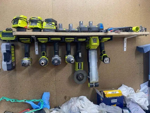 Ryobi power tool holder — modelo 3D