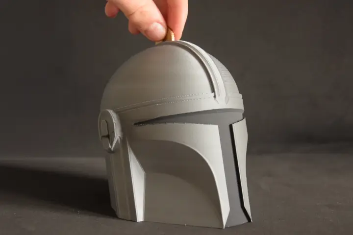 Mandalorian Helmet - Piggy Bank — modelo 3D