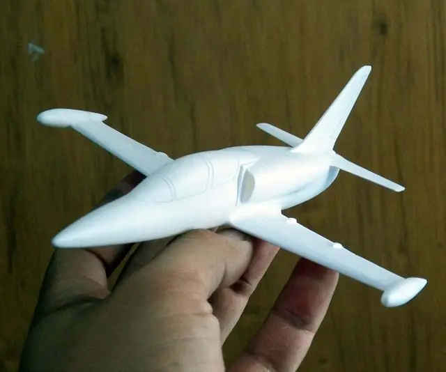 Easy to print Aero L-39 Albatros aircraft scale model (1/64) — modelo 3D