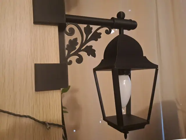 Wall-mounted lantern — modelo 3D