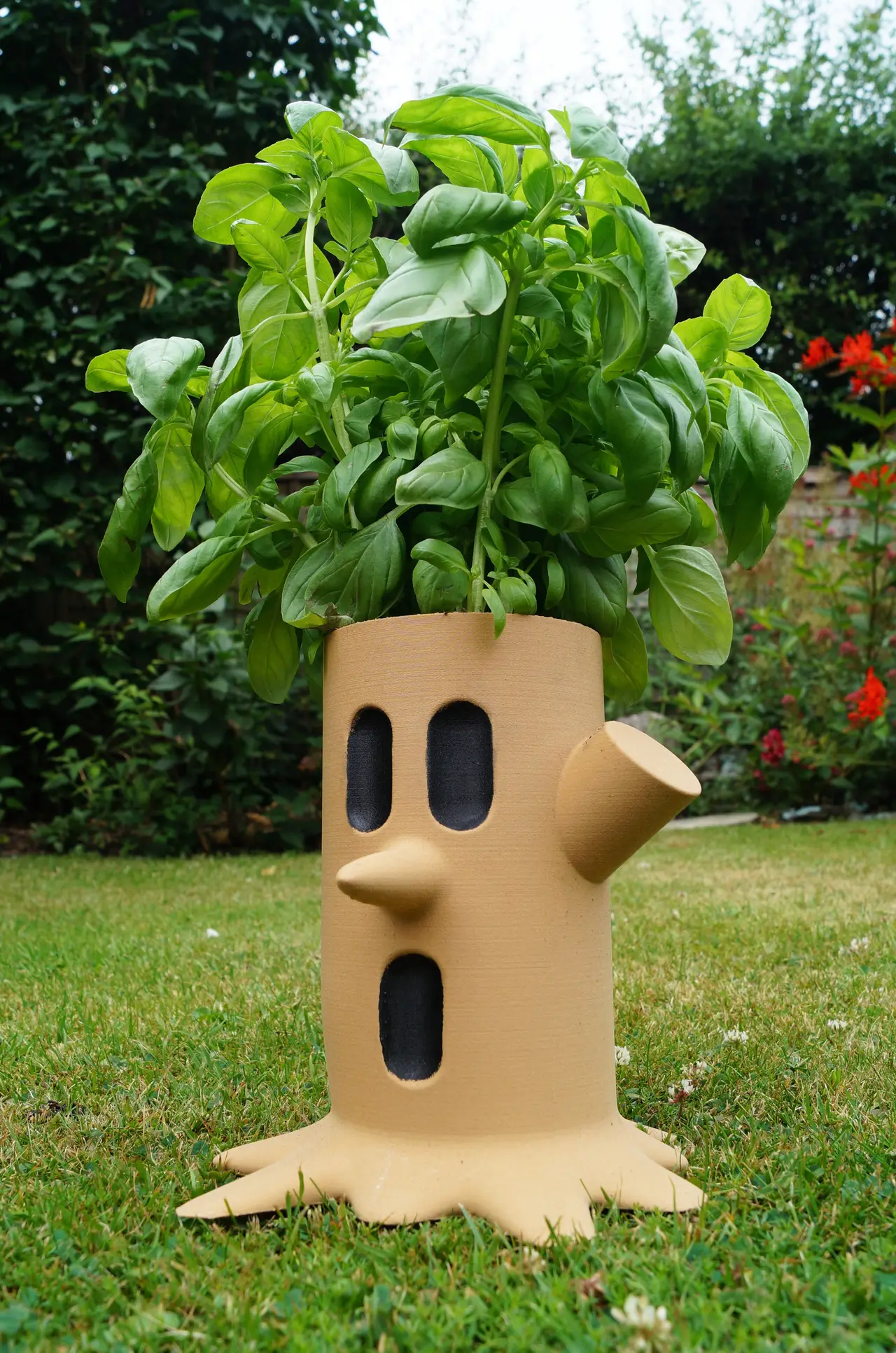 Kirby Whispy Woods Plant Pot — modelo 3D