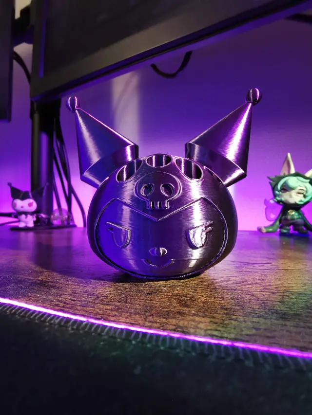 Kuromi makeup brush holder — modelo 3D