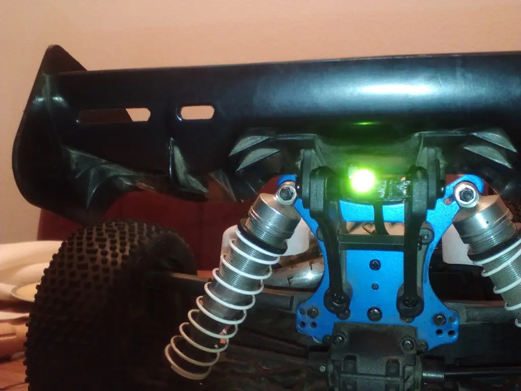 M-SAVERplus mount for LRP S8 Rebel BX — modelo 3D