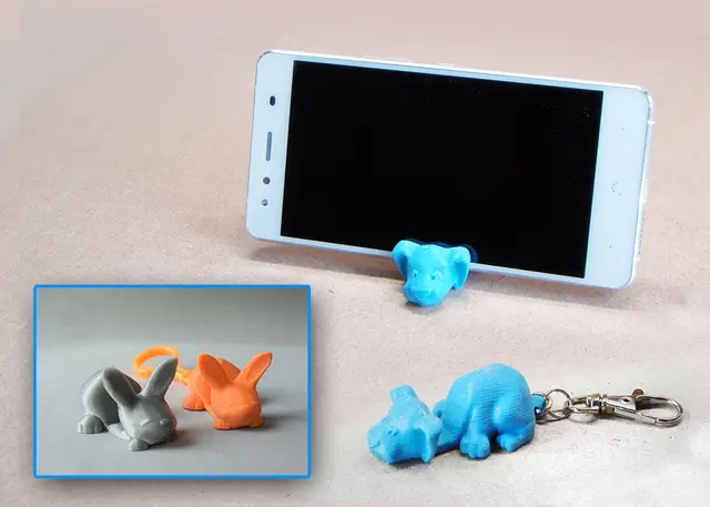 Keychain / Smartphone Stand (Dog and Bunny) — modelo 3D