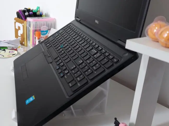 SOPORTE PARA LAPTOP — modelo 3D