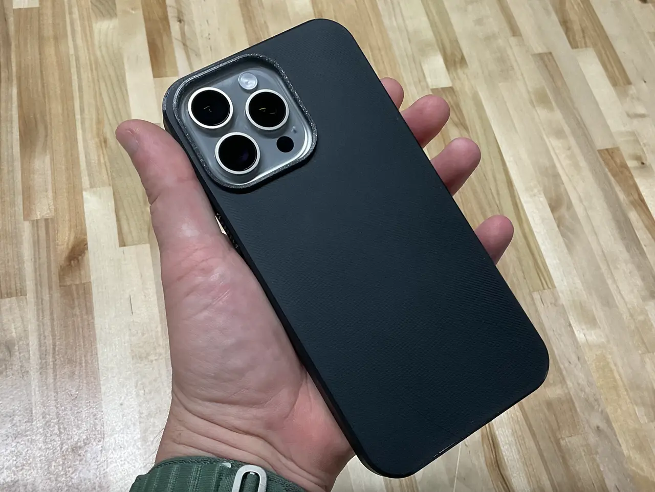 iPhone 15 Pro Max TPU Case with MagSafe — modelo 3D