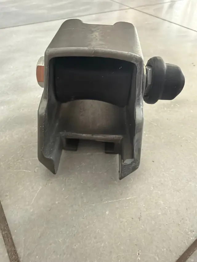 Amiot Genoa T Track (32mm) Wagon (Car) Pulley (Sheave). Older Series. — modelo 3D
