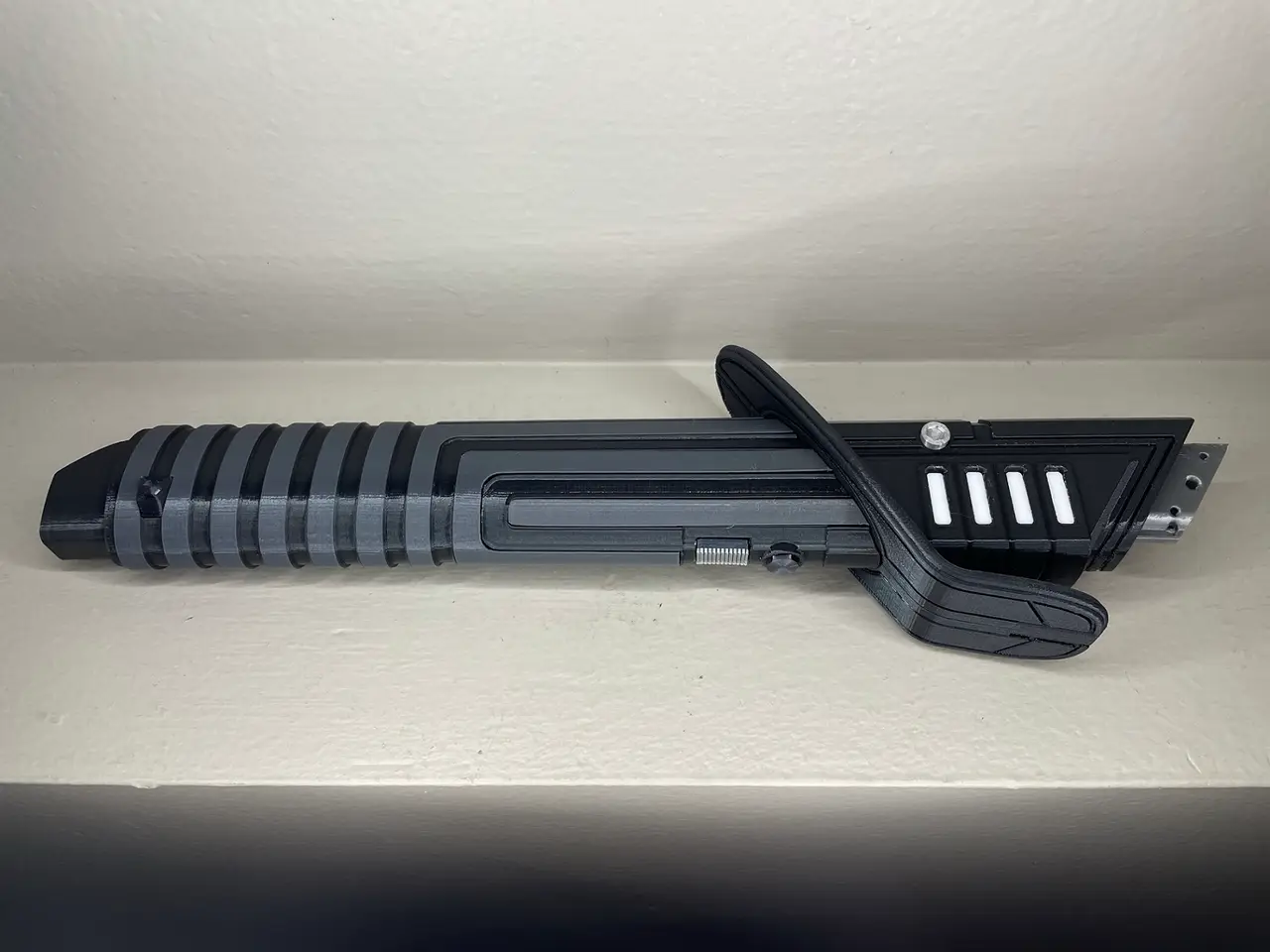 Mandalorian Darksaber Split by Color - Star Wars — modelo 3D