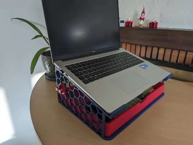16" Laptop Stand with Tray and Cable Holder — modelo 3D