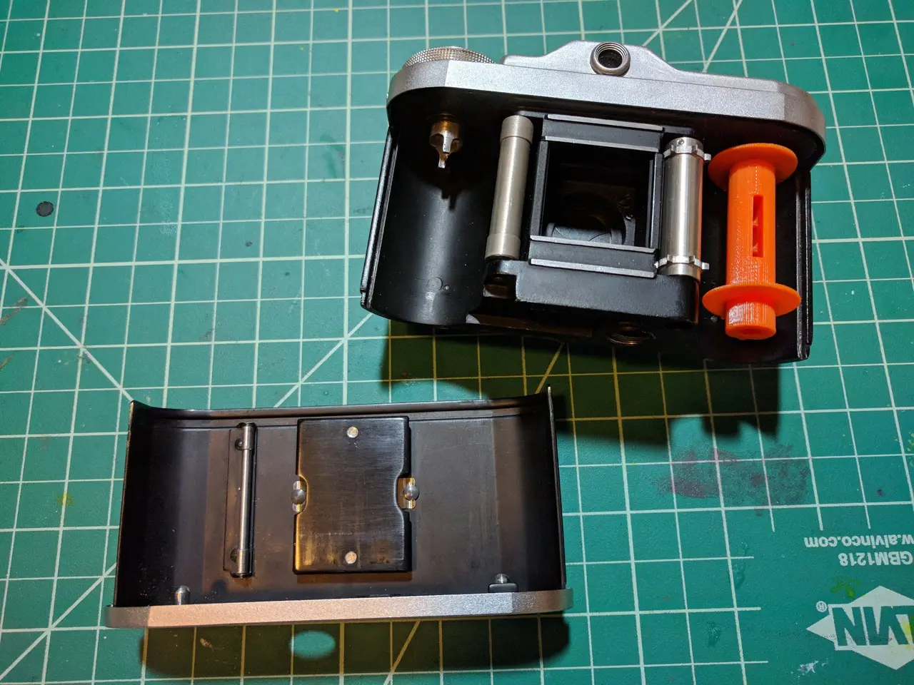TAXONA 35mm film spool — modelo 3D