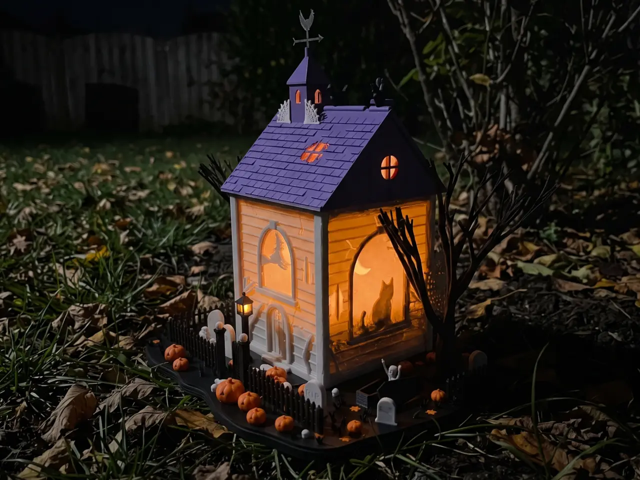 Haunted House Lithophane Lantern: Halloween 2026 — modelo 3D