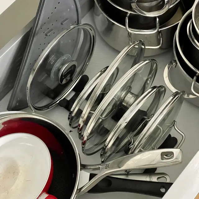 Pluggable pot lid holder — modelo 3D