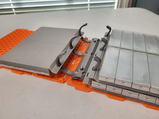 Mini D-Ring Binder Mechanism Organizer Concept — modelo 3D