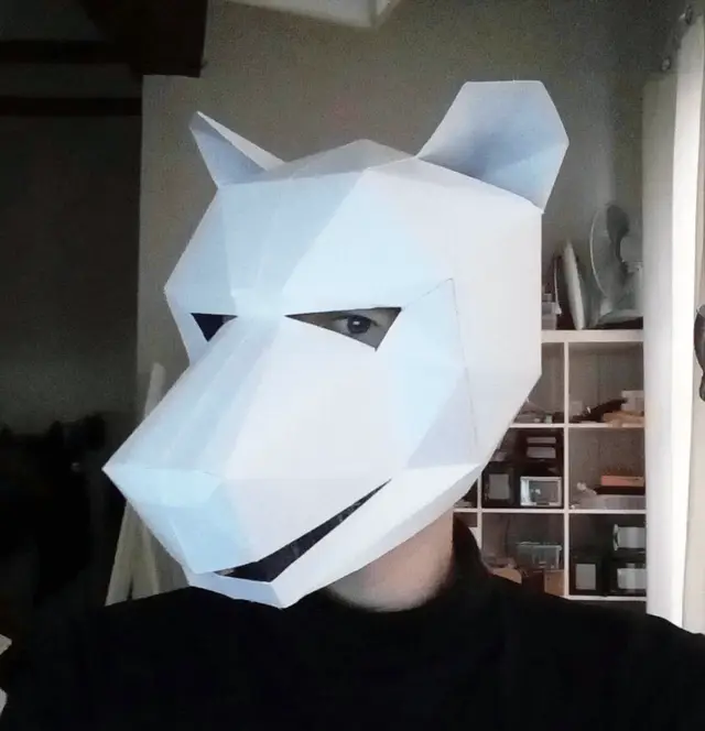 Low poly wolf paper mask — modelo 3D