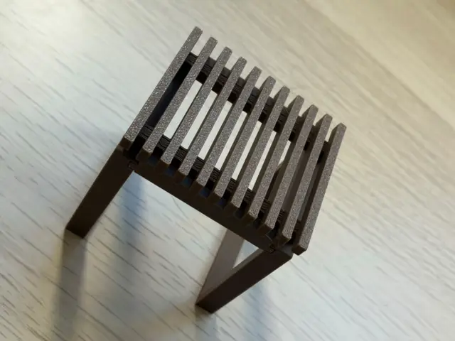 Tavolino a doghe 1:4 - Miniature Slatted Table — modelo 3D