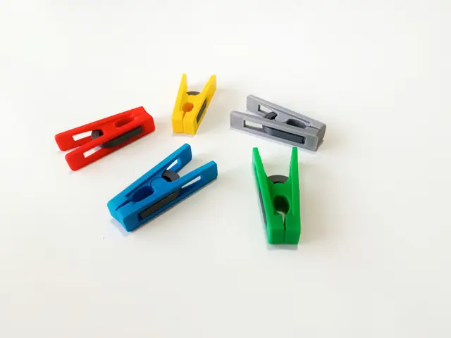 Clothes peg / Kolíček na prádlo — modelo 3D