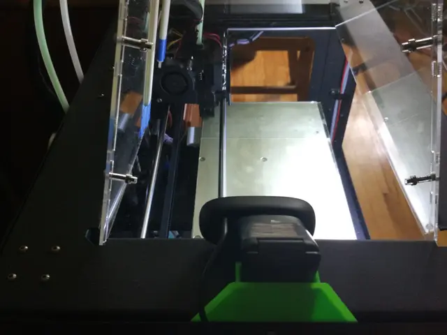 Logitech C270 mount for Makerbot Replicator Dual, FlashForge Creator Pro, QIDI Tech I — modelo 3D
