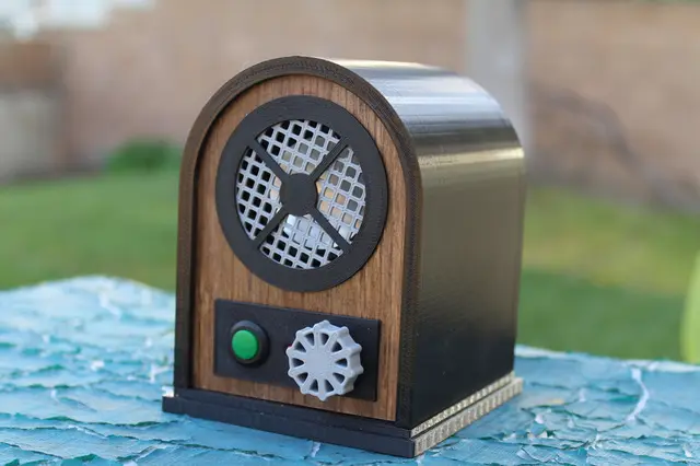 Retro Bluetooth Speaker — modelo 3D