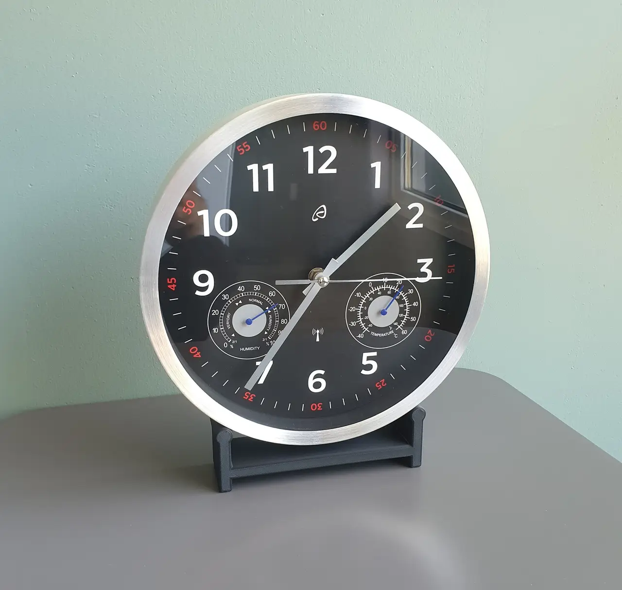 Universal Desk Clock Stand for Wall Clocks — modelo 3D
