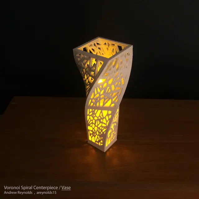 Voronoi Spiral Centerpiece / Vase — modelo 3D