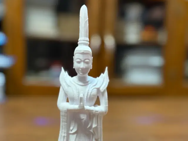Myanmar Traditional Dress Statue — modelo 3D