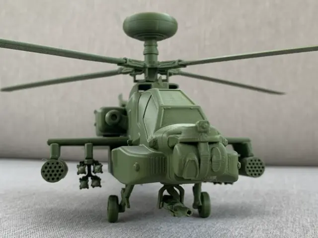 AH-64 E Apache Guardian Attack Helicopter — modelo 3D
