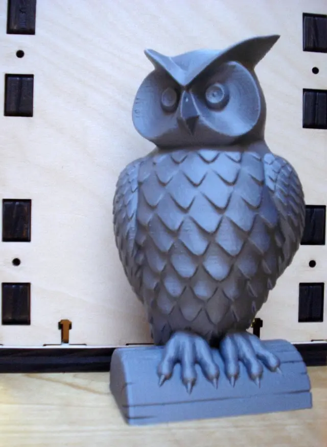 Owl statue — modelo 3D