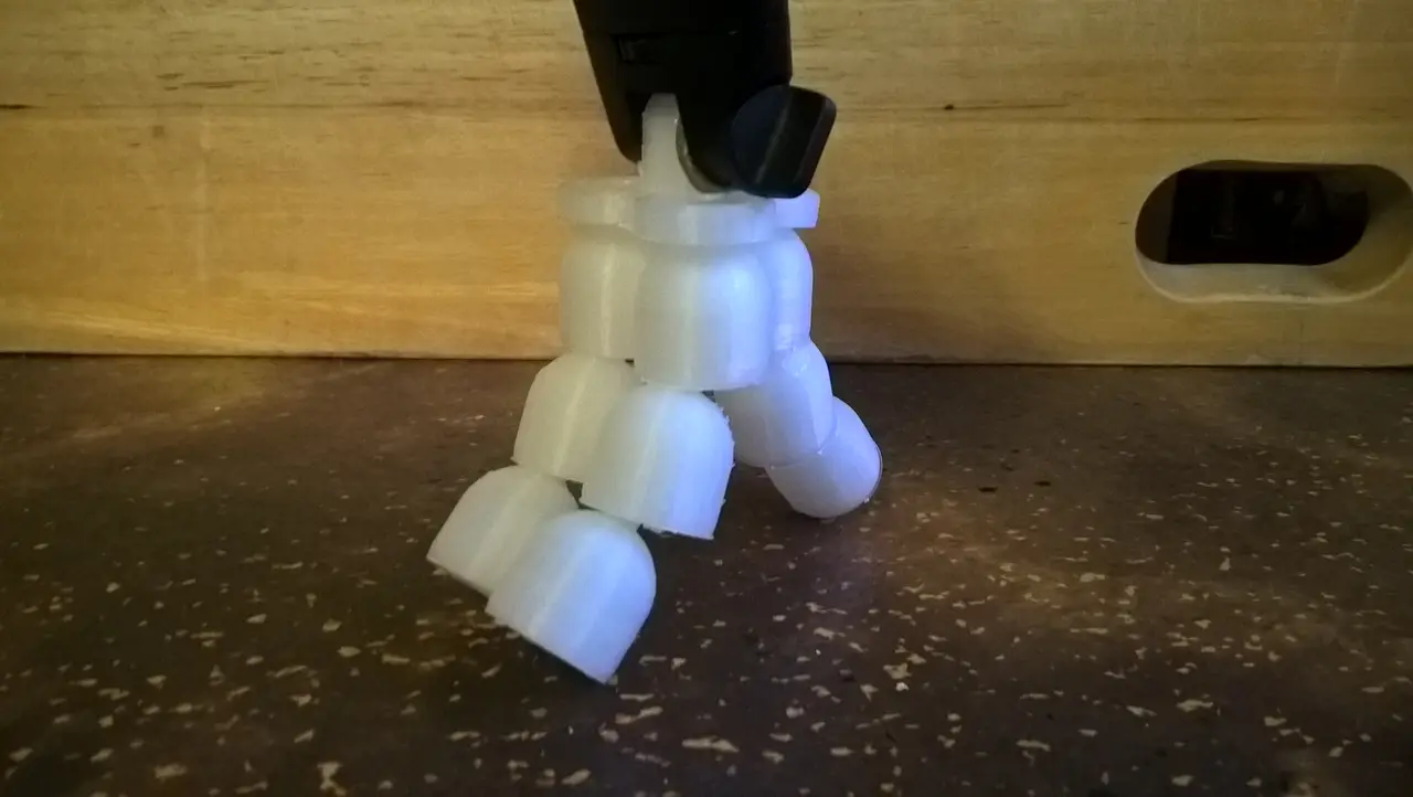 Bendy Tripod Mount — modelo 3D