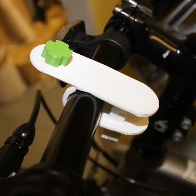 Tubular Clip — modelo 3D