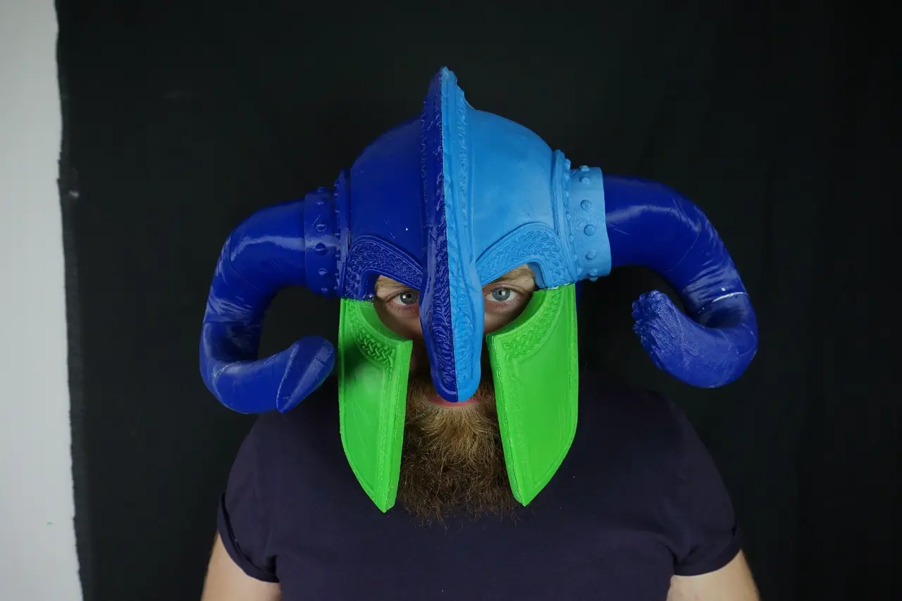 Viking helmet — modelo 3D