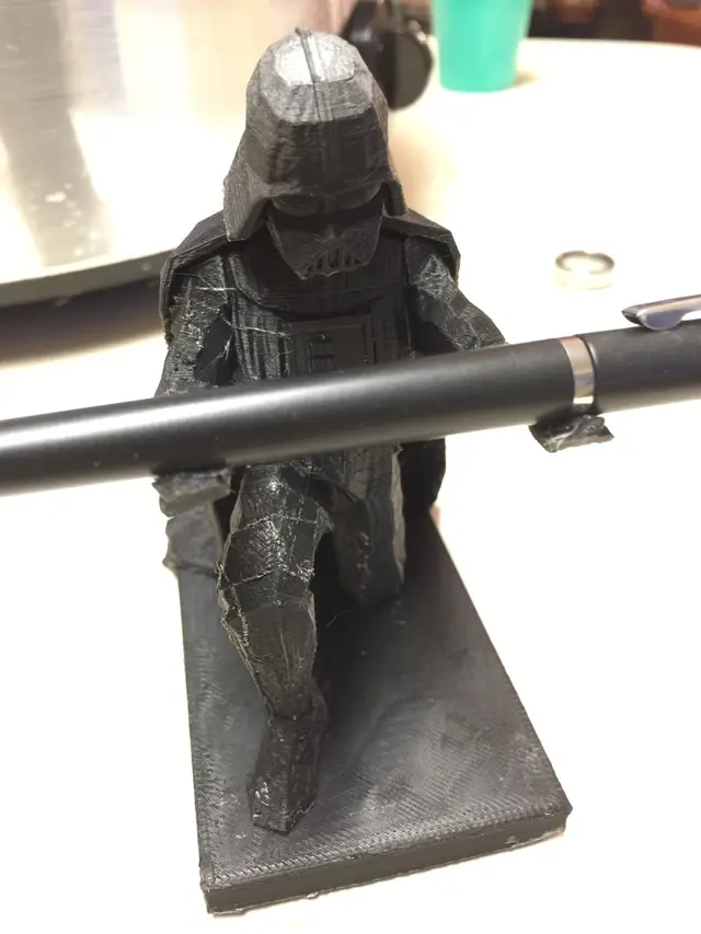 LowPoly Darth Vader Pen Holder — modelo 3D