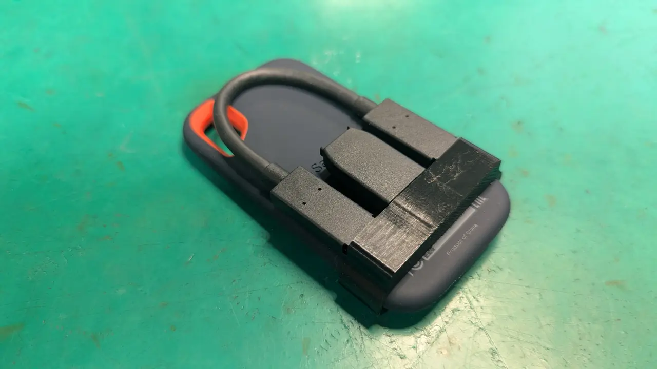 cable storage for SanDisk extreme portable SSD SDSSDE60 SDSSDE61 — modelo 3D