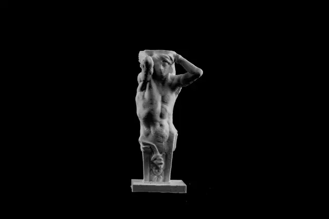 Caryatid at Musée Rodin, Paris, France — modelo 3D