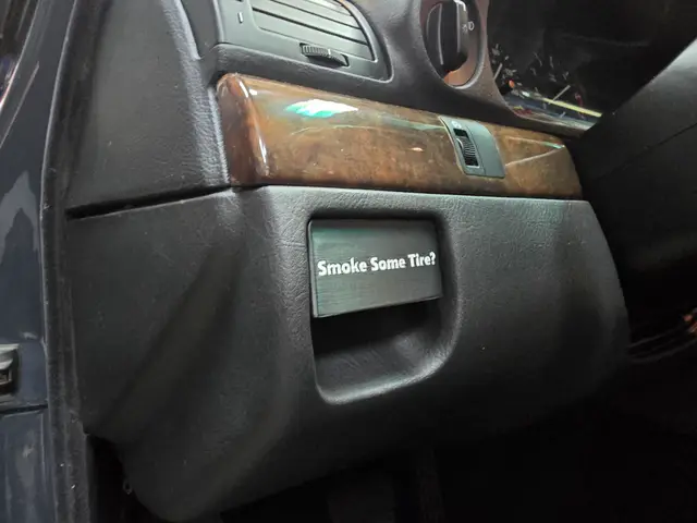 BMW E38 Under dash panel fix kit — modelo 3D