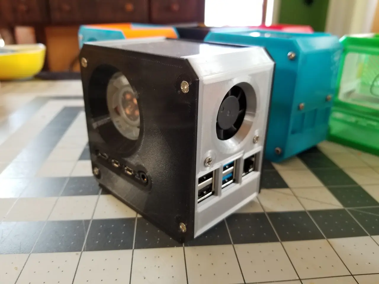 Raspberry Pi 4 Mini Desktop Case - Ice Tower Cooler + Secondary PCB Cooling Fan — modelo 3D
