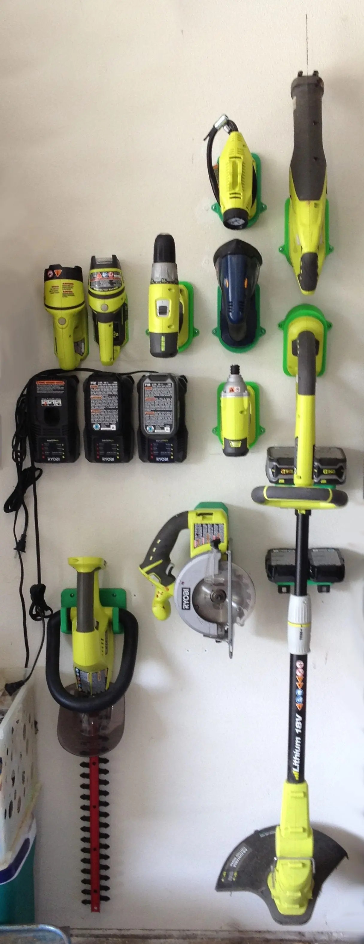 Ryobi 18V tool holders — modelo 3D
