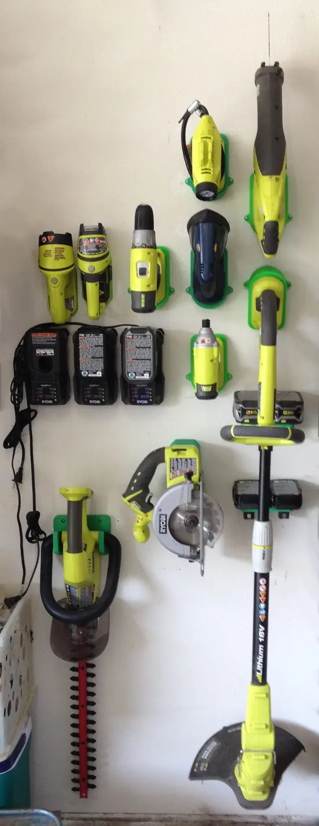 Ryobi 18V tool holders — modelo 3D
