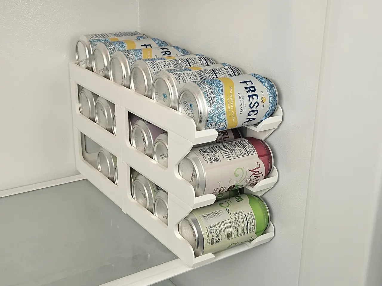 V2 Beverage Can Dispenser - Six 12 oz. Standard Cans — modelo 3D