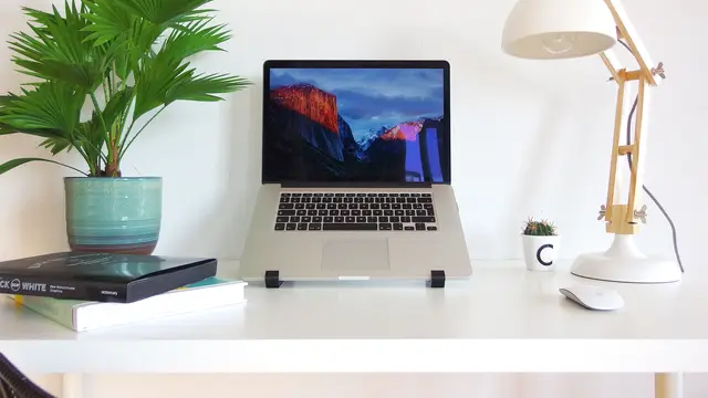 The geometric stand for MacBook Pro Retina — modelo 3D