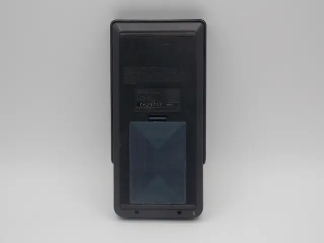 TI-85 Battery door replacement — modelo 3D