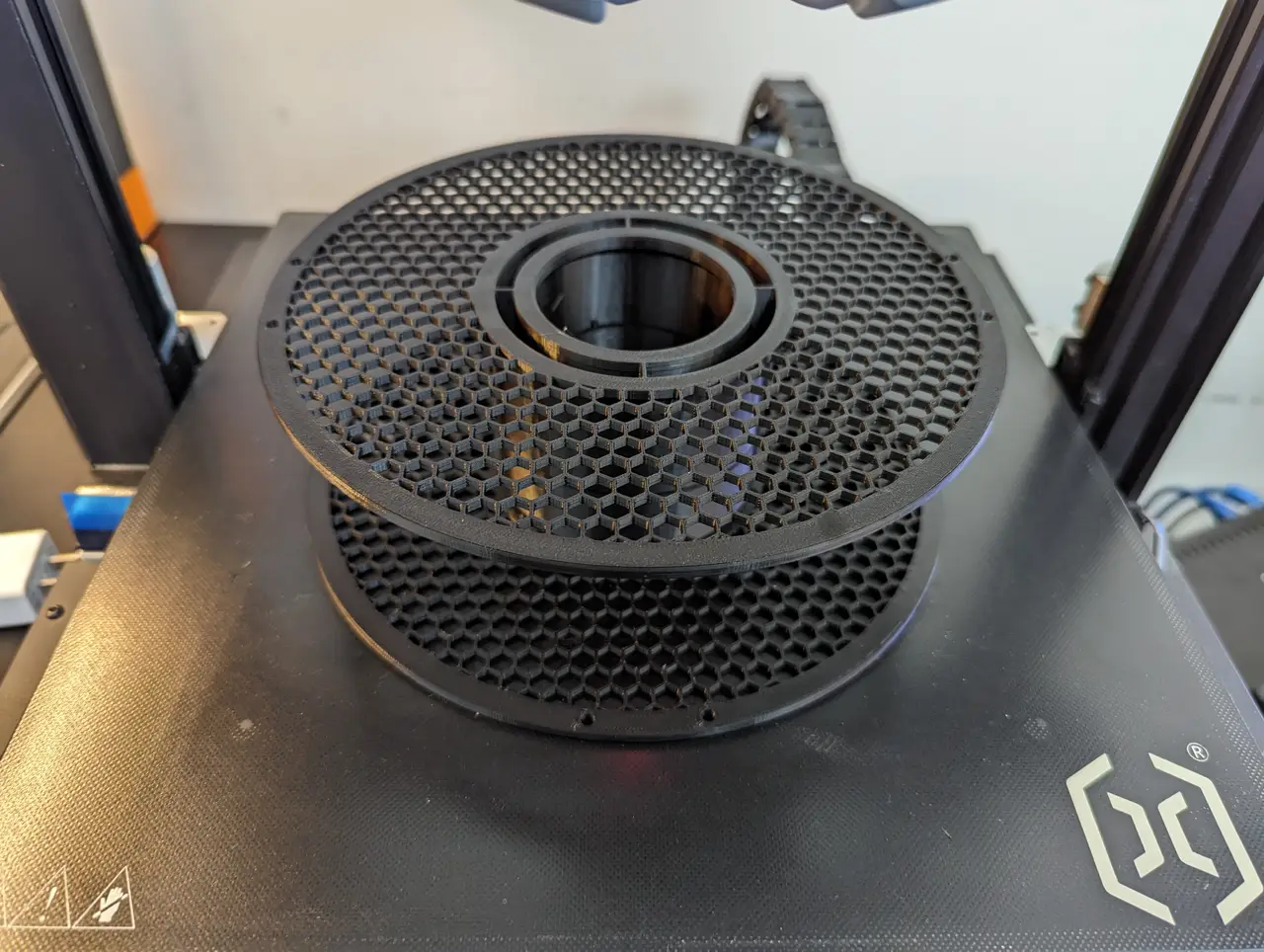 Bambu Lab Reusable Spool Holder Hex Remix — modelo 3D