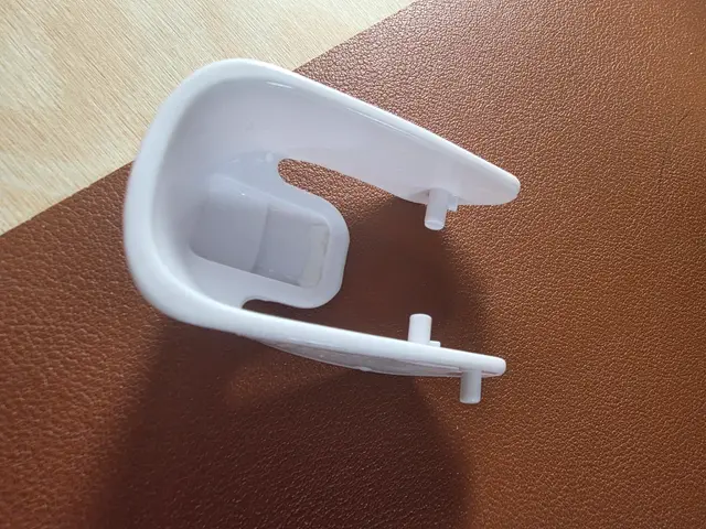 挂墙挤牙膏机配件 — modelo 3D