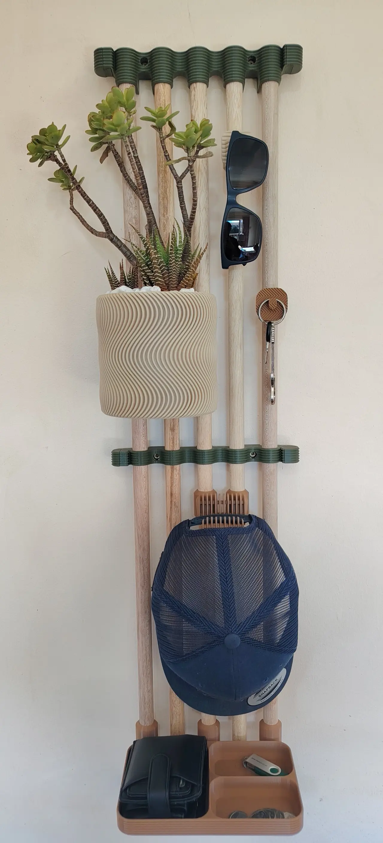 WALL BRACKET AND KEY HANGER (1 KEY).3mf — modelo 3D