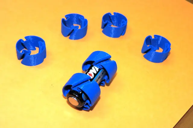 AA to C Battery Adapter — modelo 3D