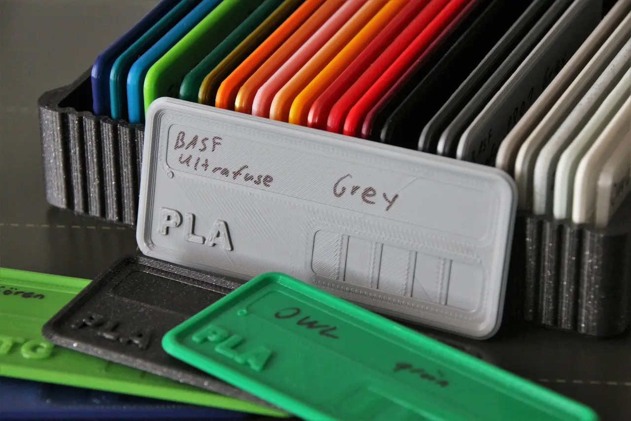 Filament samples - 42 materials — modelo 3D