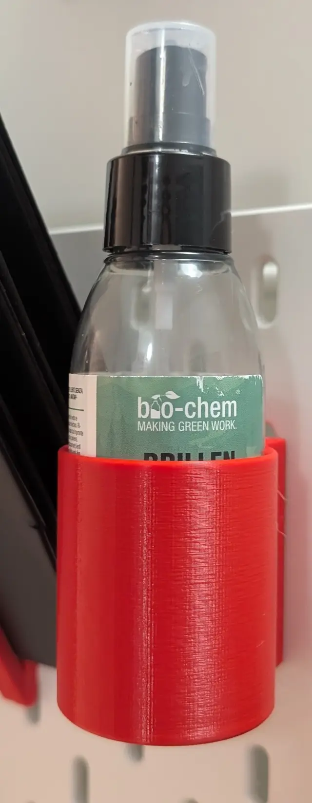 Skadis holder for glasses cleaner — modelo 3D