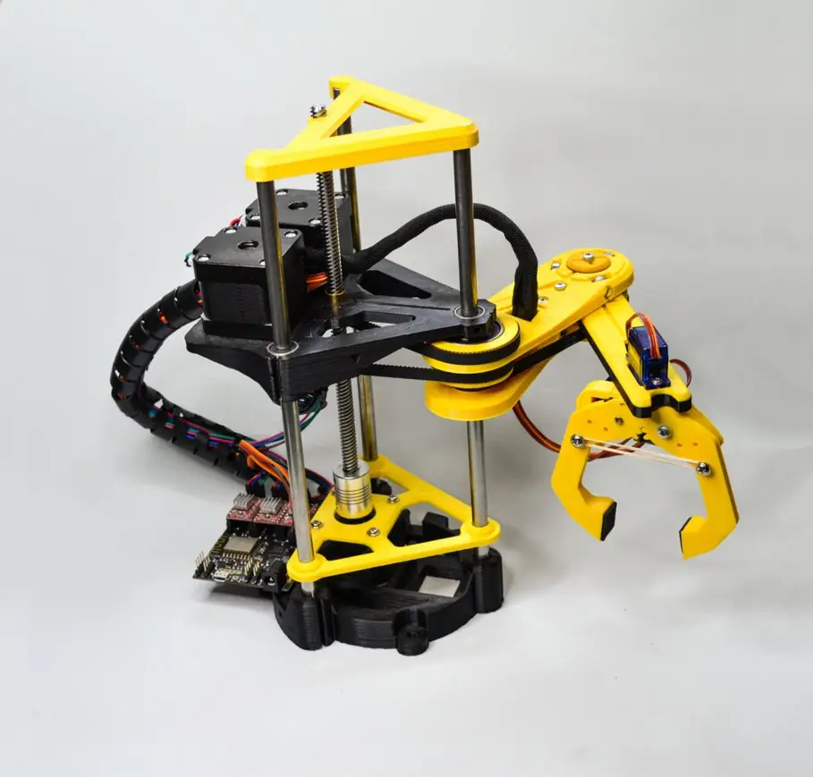 Arduino Robotic Arm (OPEN SOURCE) + Python control APP + EXTRAS — modelo 3D