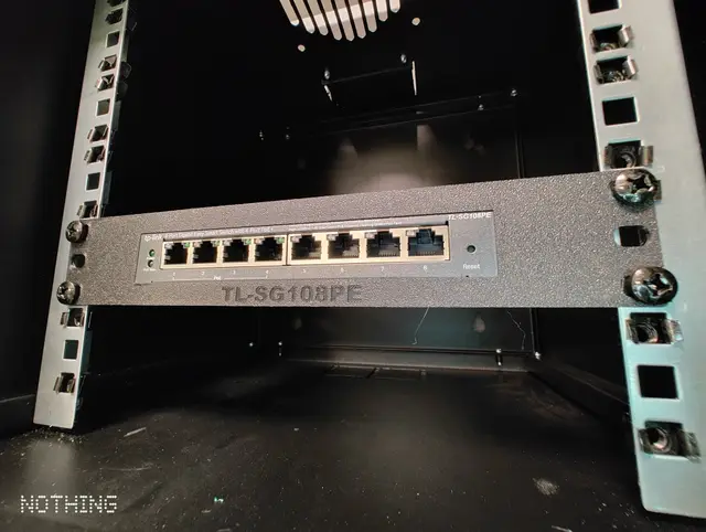 10" Rack mount for TP-Link TL-SG108PE Switch — modelo 3D