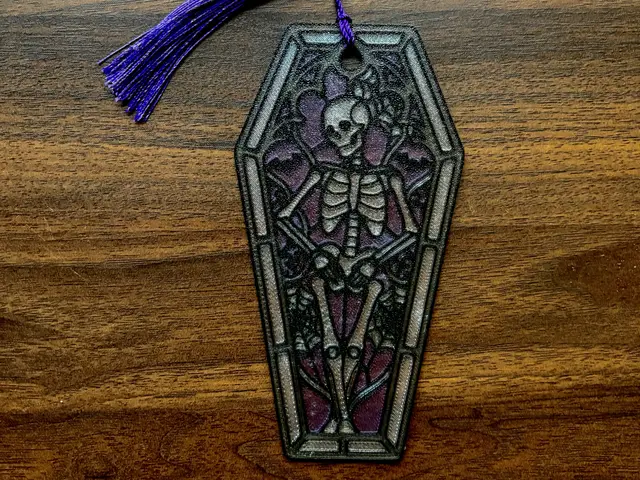 Halloween 2026 Stain Glass Bookmark — modelo 3D
